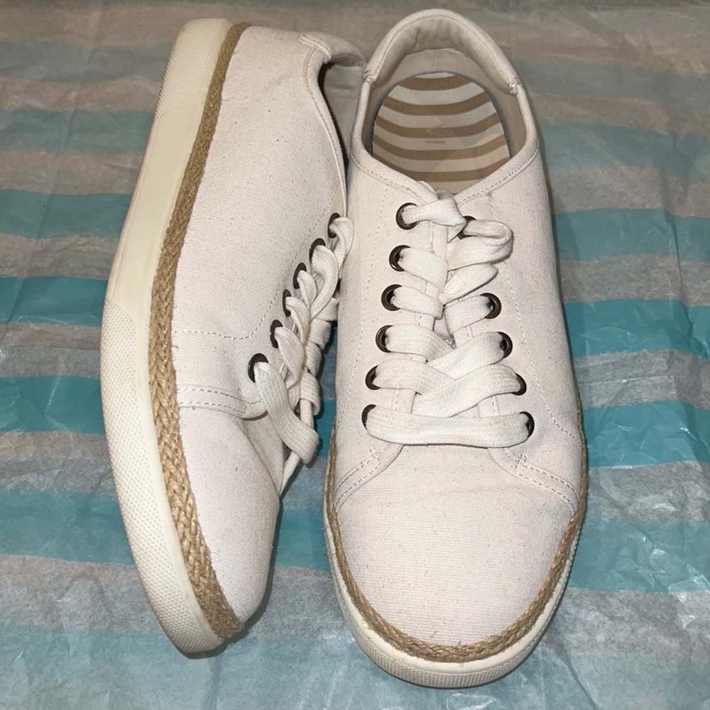 White Vionic Women's Sunny Hattie Lace-up Sneaker